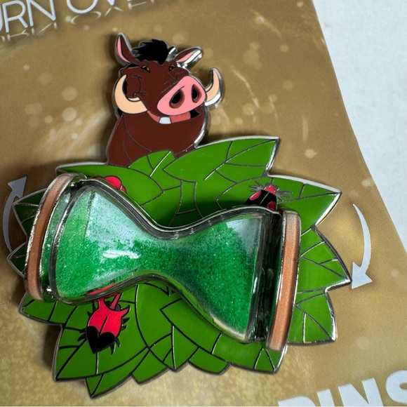 NWT. 2023 Disney Parks Turn Over Time Lion King Pumbaa Moving Hourglass LE Pin - Picture 5 of 8